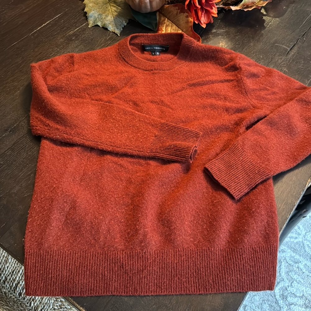 Skull cashmere sweater size small ￼